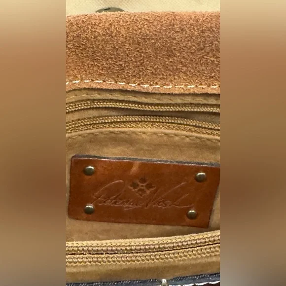 Patricia Nash Laurentina Crossbody - Picture 7 of 12